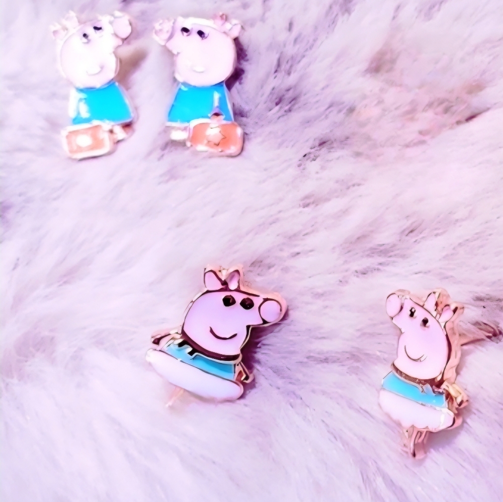 2 pairs of adorable Peppa pig earrings